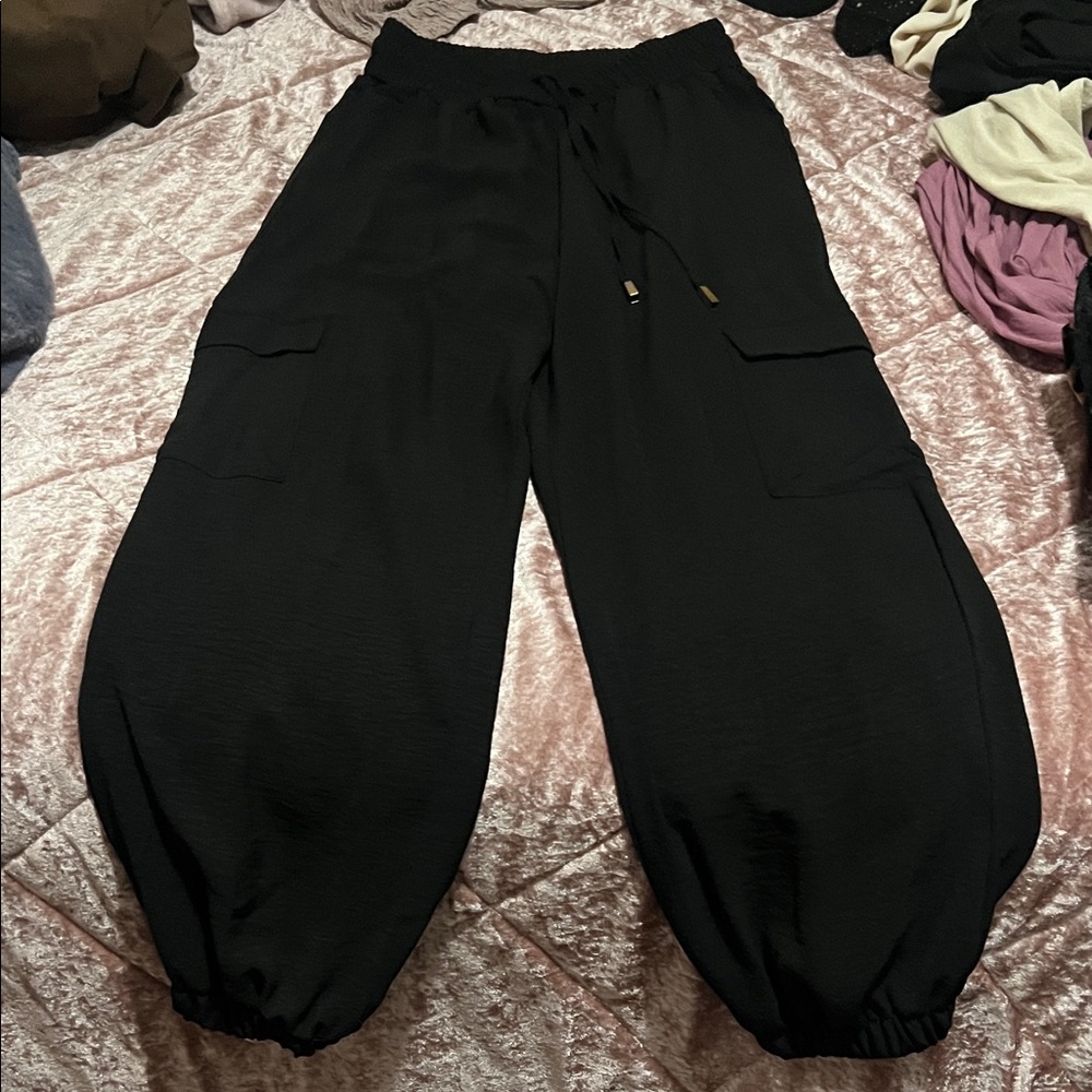 Black Women's Cargo Pants